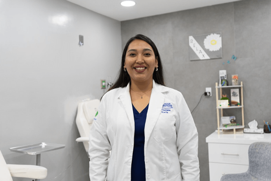 Karla Núñez, R.N., ozone therapy provider